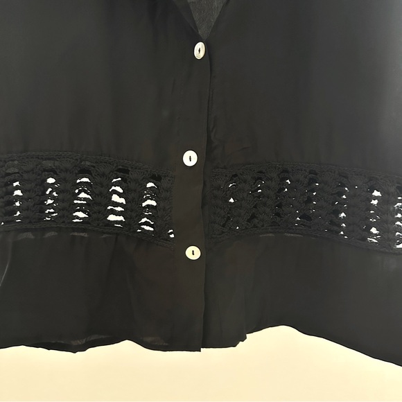 Acacia. Small. Silk. Black. Cropped /croched top - Picture 4 of 4